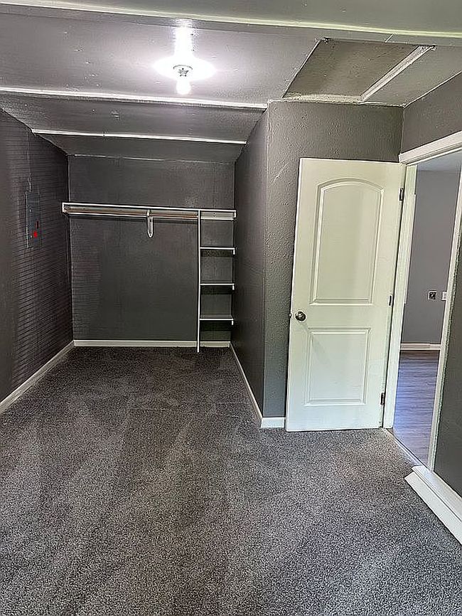 Image of 11001 Ewing Ave