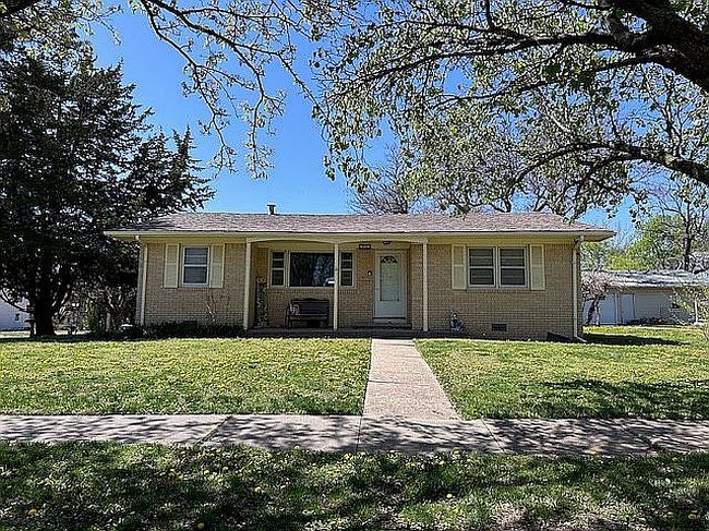 Image of 631 S Topeka St