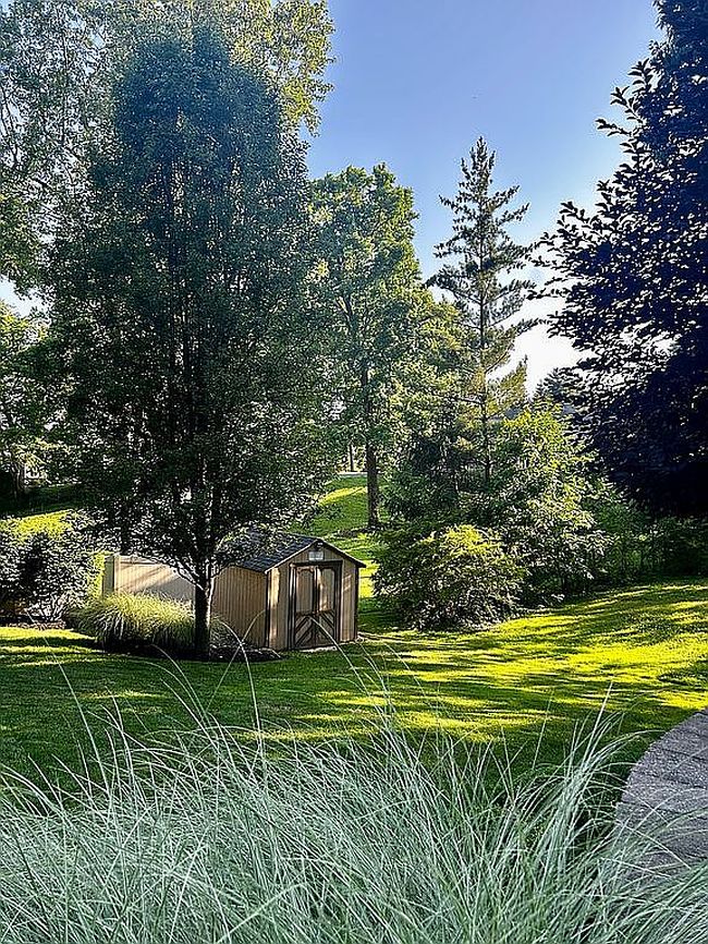 Photo of 5621 Wynnburne Ave, Cincinnati, OH