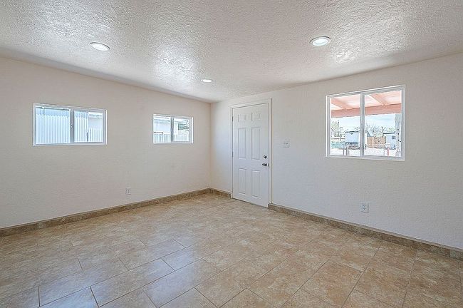 Additional photo 3 of property located at 4045 E Hayhurst Ln