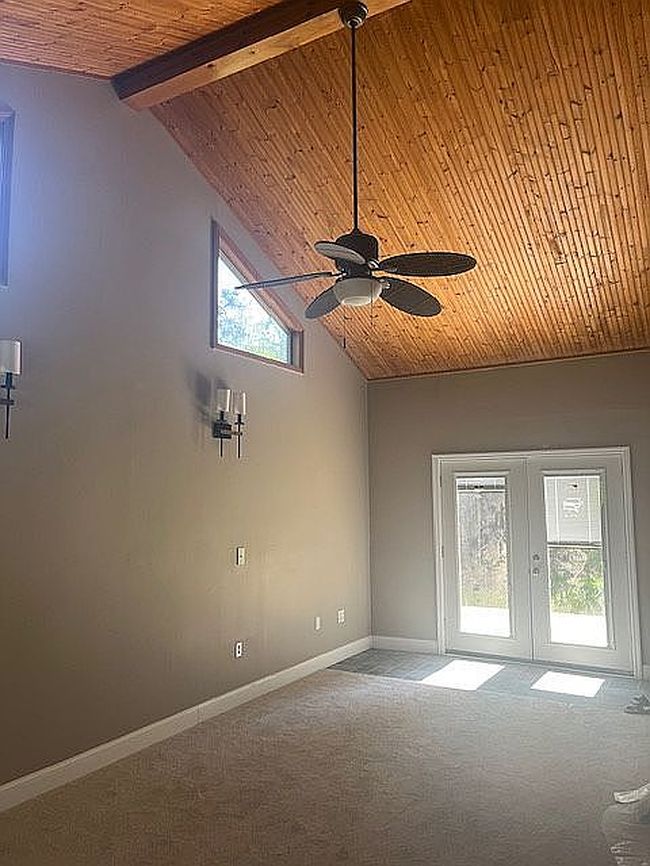 Preview of property located at 5 Hillandale Dr