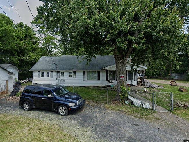 Photo of 32 English Ave, Austin, IN