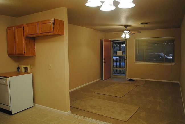 Photo of 305 Highland Dr, Burnet, TX