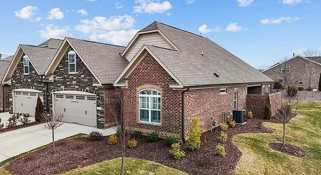 Image of 170 Dunvegan Ln