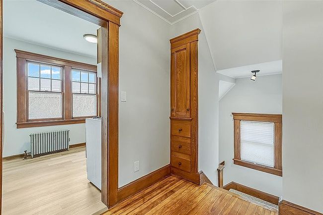 Image of 143 Parmelee Ave