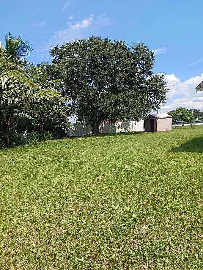 Additional photo 2 of property located at 323 Miami Ln