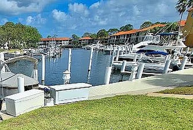 Photo of 1813 Mariner Dr Apt 145, Tarpon Springs, FL