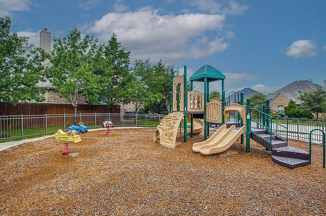 Photo of 8720 Canyon Xing, Argyle, TX