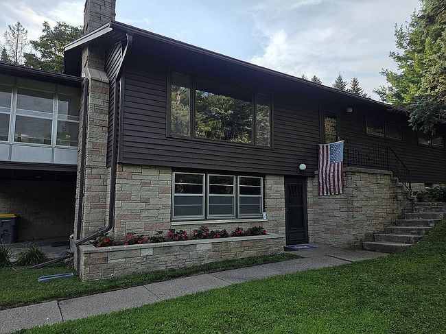 Photo of 601 N 4th St, La Crescent, MN