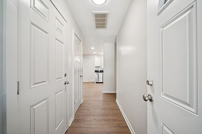 Additional photo 2 of property located at 5317 S 32nd Pl W