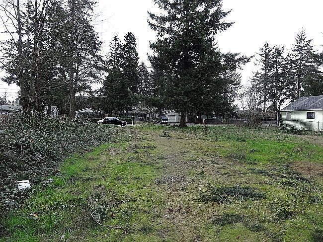 Additional photo 1 of property located at 17441 Se Pine St