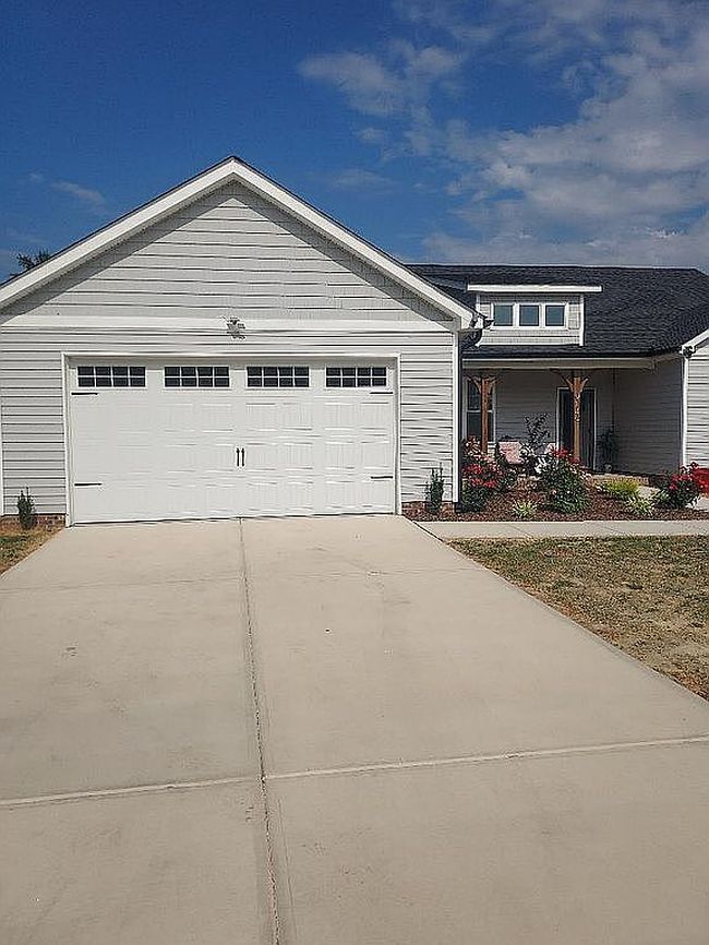 Photo of 9140 Byron Ct, Bailey, NC