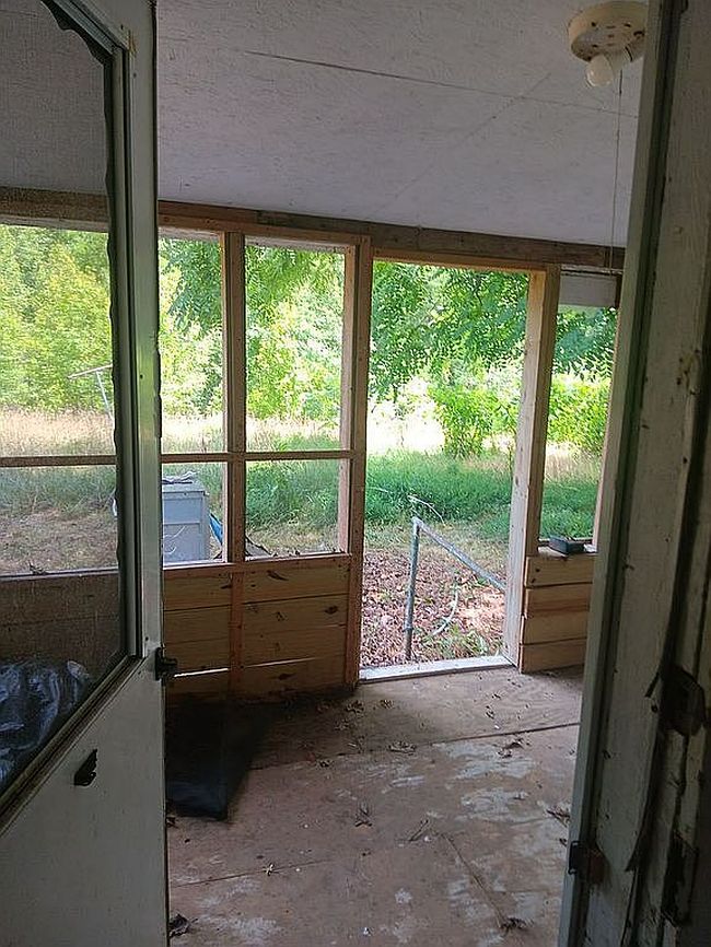 Image of 1215 Texas School
