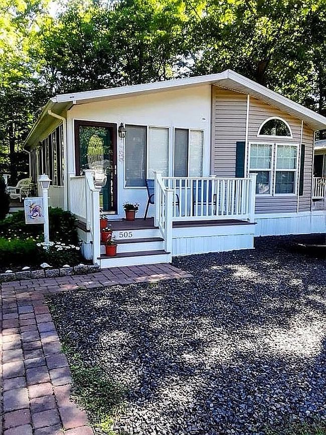 Image of 165 Freemont Ave #505