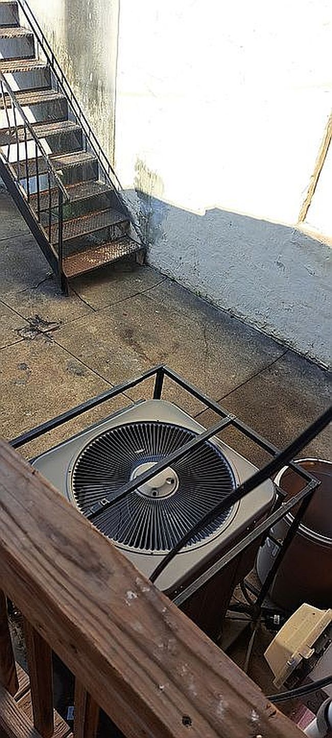 Photo of 1721 E Oliver St, Baltimore, MD