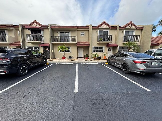 Photo of 6230 Sw 129th Pl Apt 1207