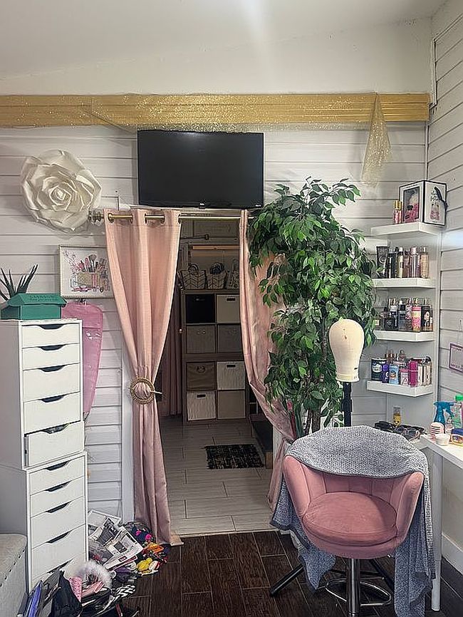 Image of 6017 Statler Ave