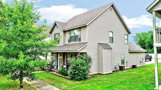 Photo of 2714 N Westminster Dr, Fayetteville, AR