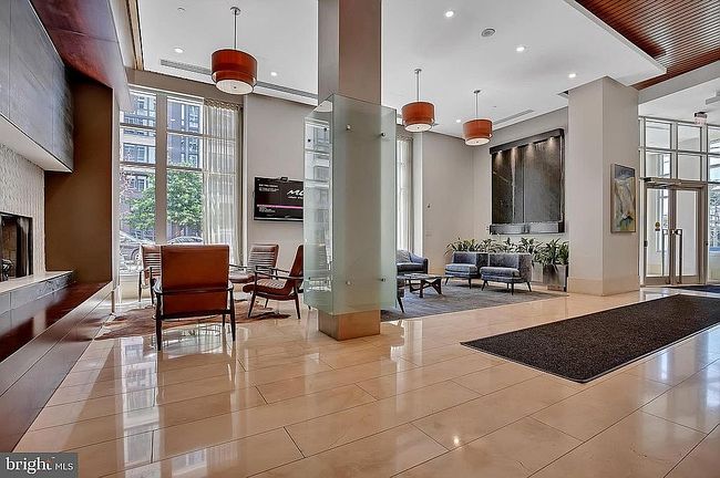 Additional photo 1 of property located at 1025 1st St Se Apt 314