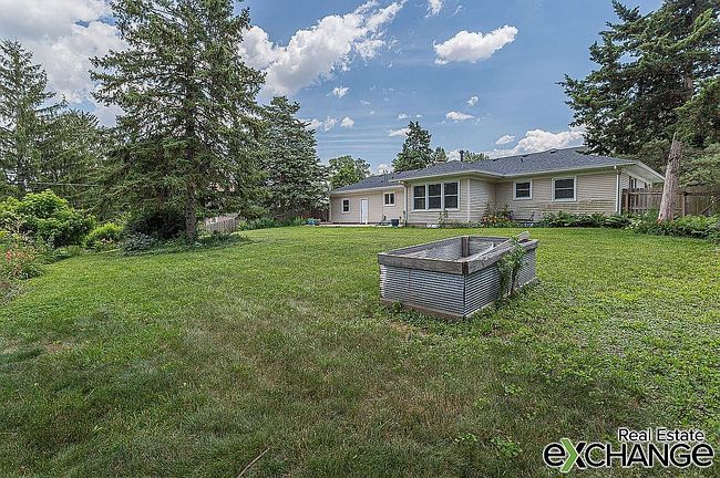 Photo of 1726 Skyline Dr, Bettendorf, IA