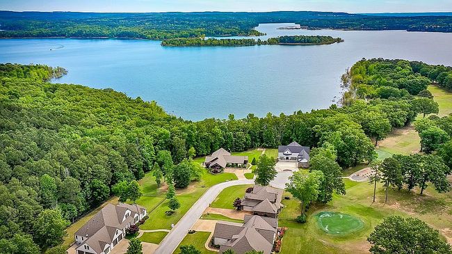 Image of 1025 Pointe One Cove Ln