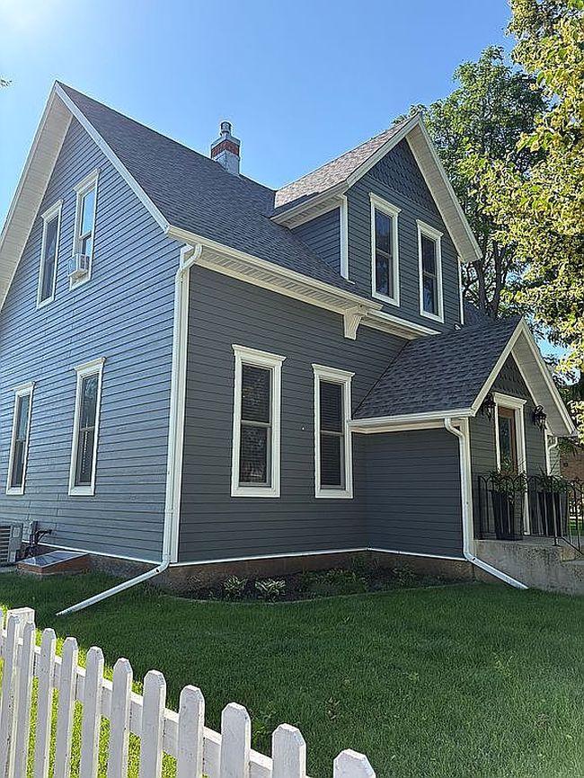 Photo of 1304 Pine St, Sturgis, SD