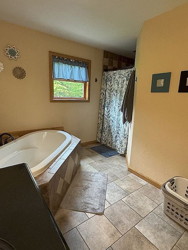 Photo of 1750 Rosely Rd, Saint Marys, PA