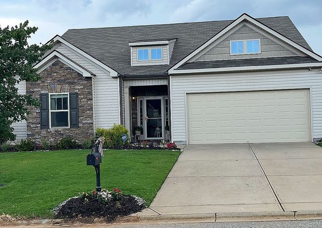Photo of 454 Wolfbend Rd, Woodruff, SC