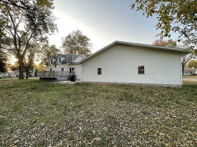 Image of 381 N Valley Dr