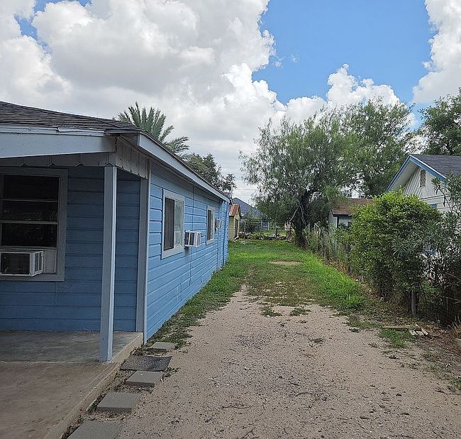 Additional photo 3 of property located at 606 Athol St