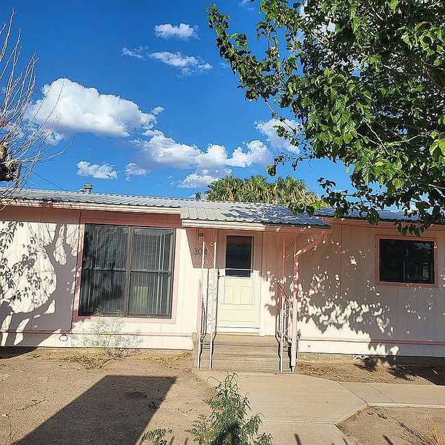 Photo of 304 N Bagley Ave