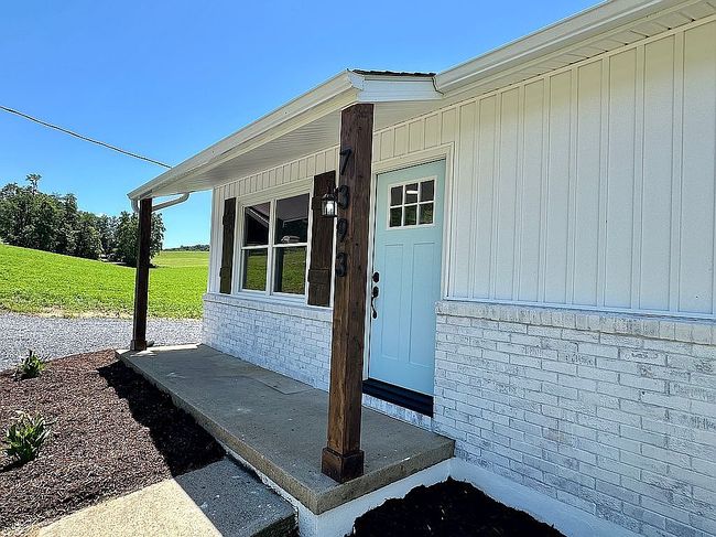 Image of 7393 Thompson Rd