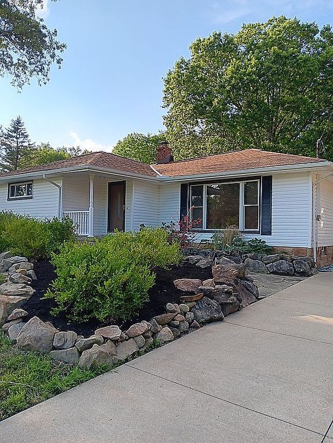 Photo of 5110 Royalwood Rd, North Royalton, OH