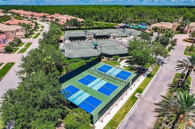 Image of 225 Pesaro Dr