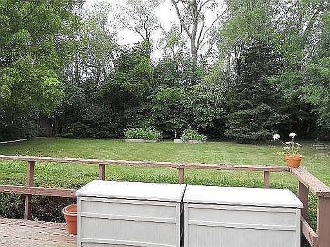 Photo of 100 E Seegers Rd, Arlington Heights, IL