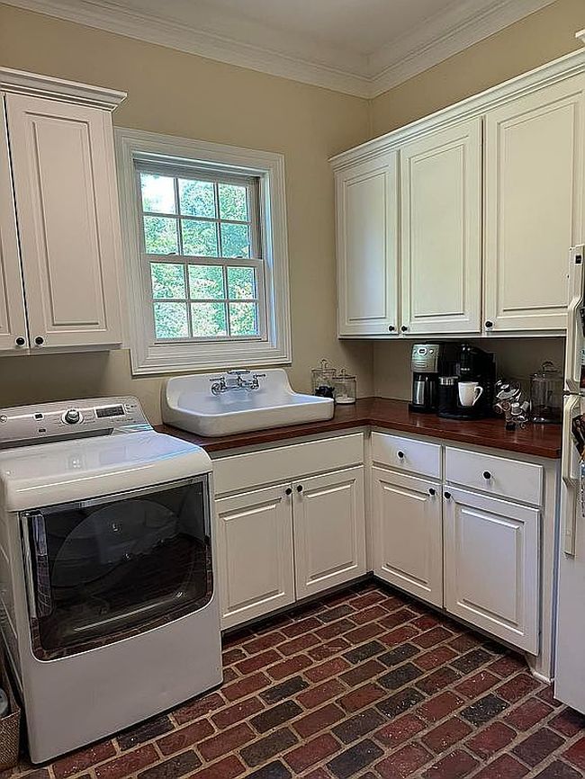Image of 100 Marianna St