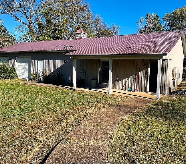 Photo of 2402 Pembroke Rd, Hopkinsville, KY