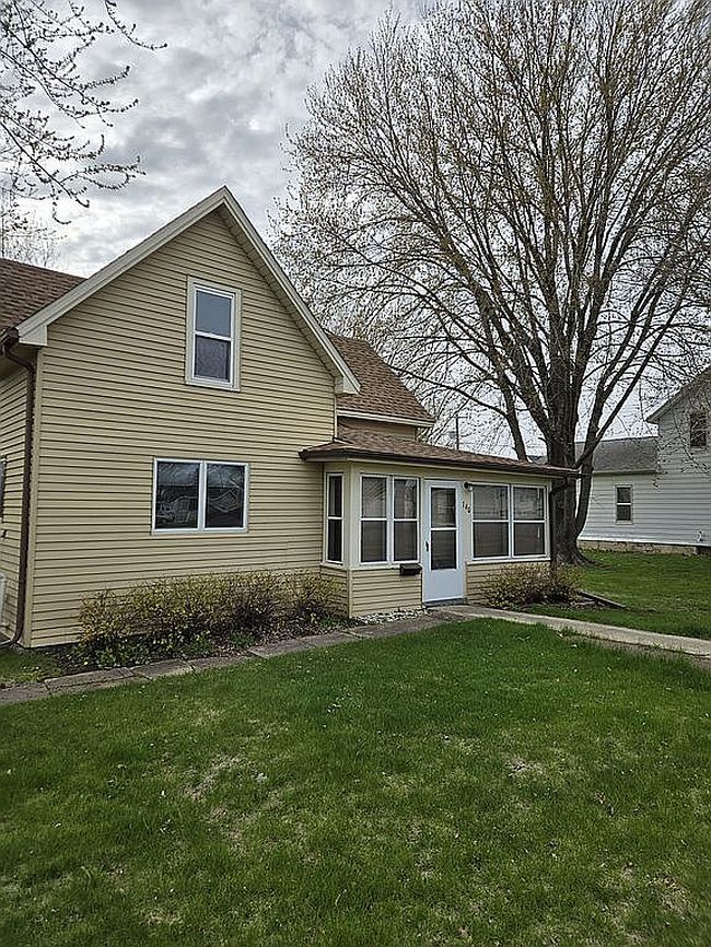 Photo of 140 5th St Sw, Plainview, MN