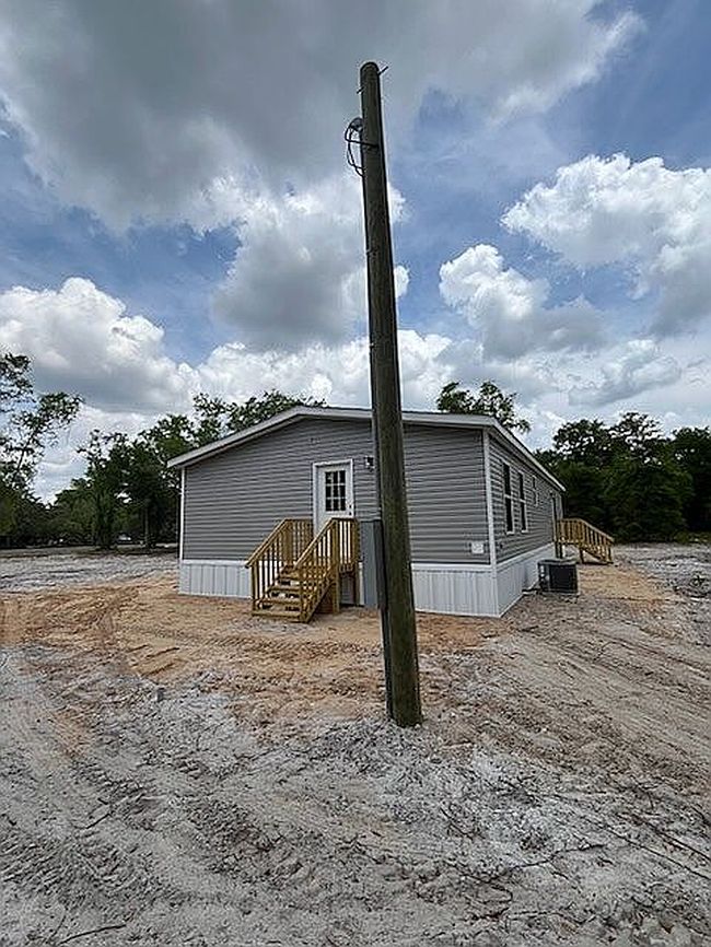 Additional photo 3 of property located at 528 Ne 389th Ave