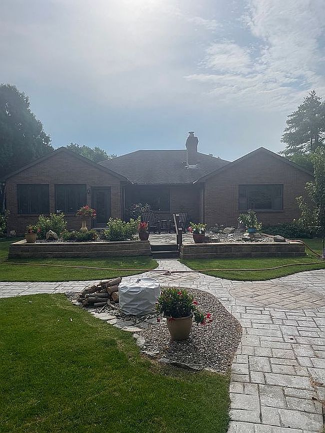 Photo of 10 Quadrini Dr, Albany, NY