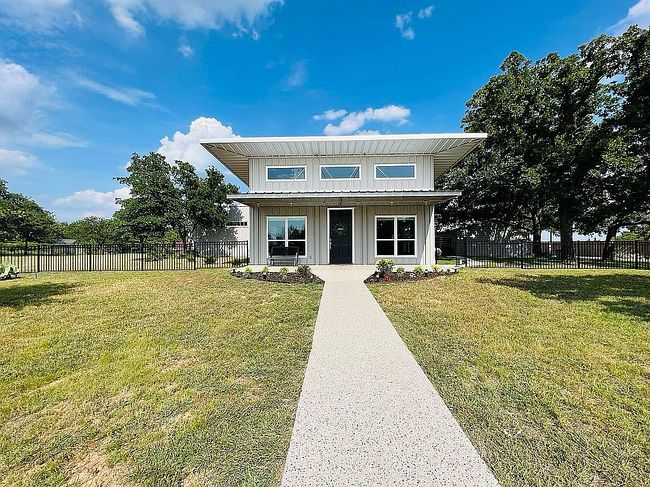 2075 County Road 2585, Alvord, TX