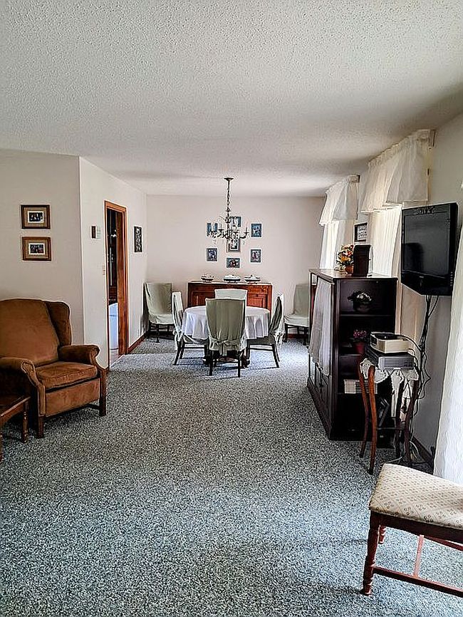 Image of 2110 Cove Cir N