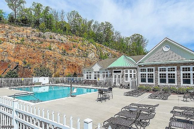 Image of 4408 Ramapo Ct #4