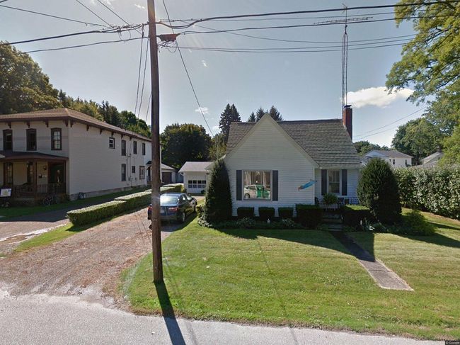 Photo of 129 Locust St, Girard, PA