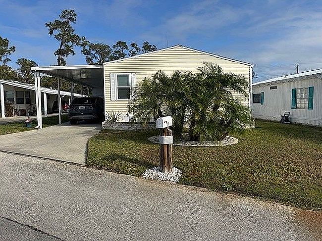 Photo of 8 Captain Kidd Ln, Winter Haven, FL