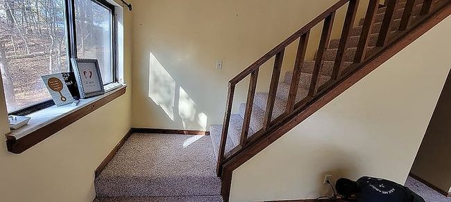 Photo of 587 Crabapple Dr, Howard, OH