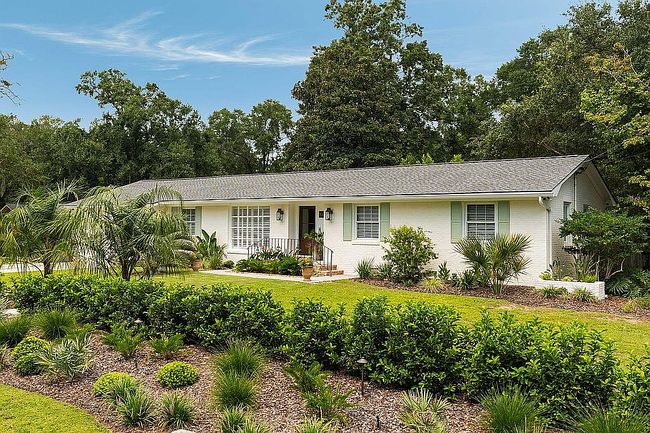 Photo of 832 Robert E Lee Blvd