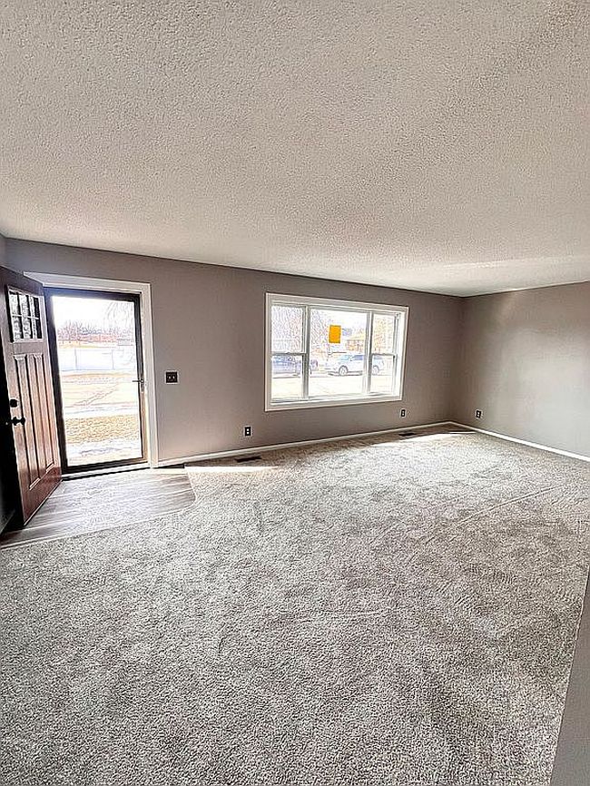Image of 920 Walsh St