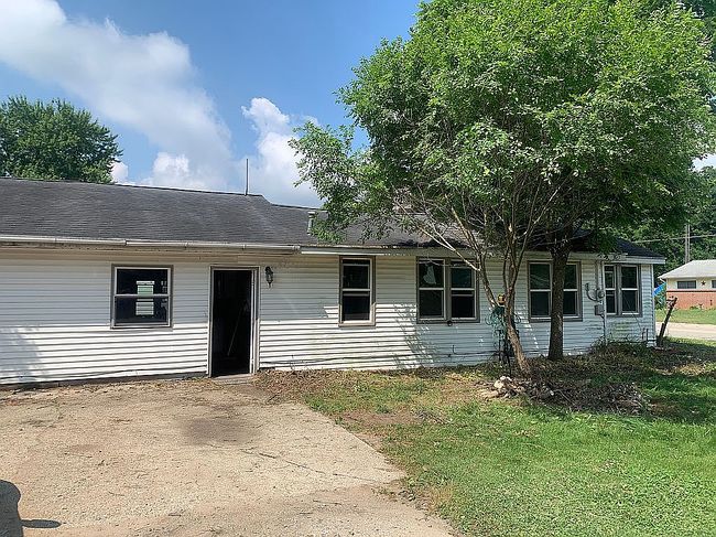 Photo of 368 W Barton St, Newaygo, MI