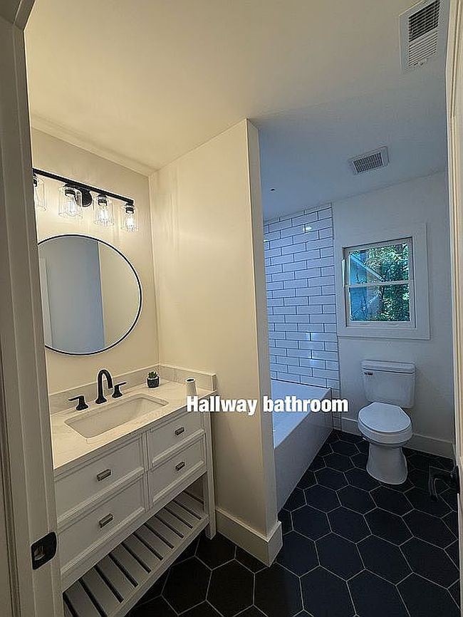 Photo of 70 Tallent St, Franklin, NC